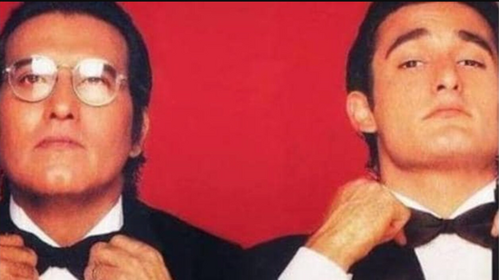 akshaye_khanna_vinod_khanna_1696585309229_1696585309436