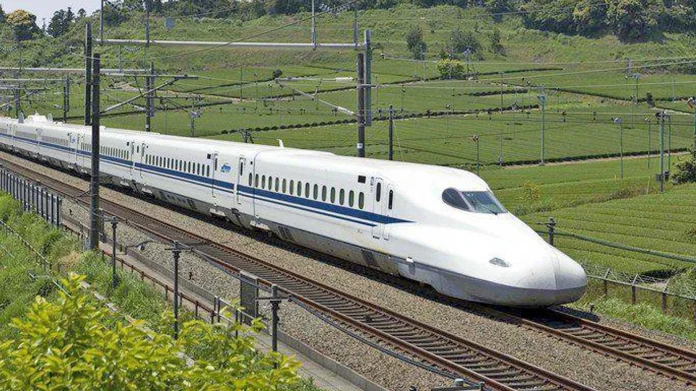 images_1537883815924_bullet_train