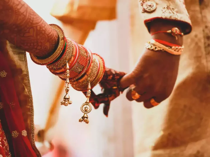 marriages-between-nris-ocis-indian-citizens-must-be-registered-in-india-law-commission-recommends-
