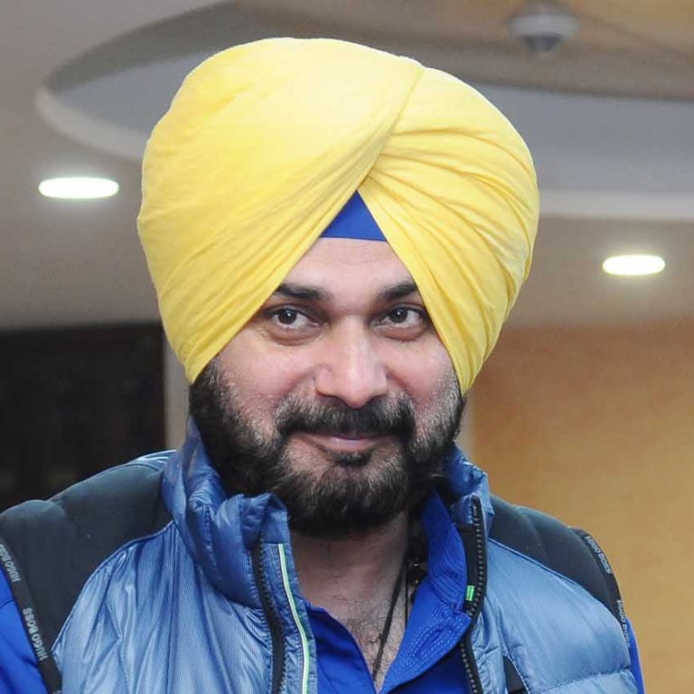 SPORTS : नवजोत सिंह सिद्धू की बड़ी भविष्यवाणी, बताया कौन जीतेगा IPL 2025 का खिताब