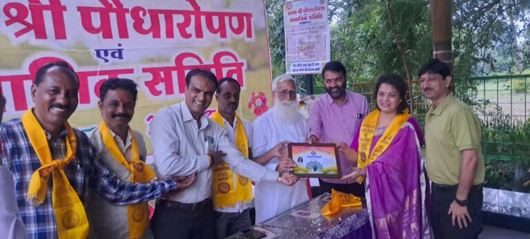 NATIONAL : अनंतश्री पौधारोपण एवं सामाजिक समिति द्वारा शिक्षक दिवस के अवसर पर माँ सरस्वति को पुष्पमाला अर्पित कर व द्वीप प्रज्वलित कर कार्यक्रम का शुभारंभ किया…