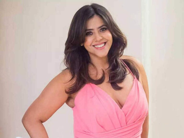 BOLLYWOOD : एकता कपूर ने एक्टर्स से पब्लिकली मांगी माफी, यह है वजह