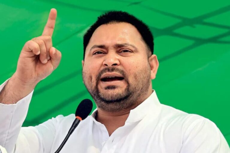 NATIONAL : तेजस्वी यादव के ‘हर घर सरकारी नौकरी’ वाले दावे पर JDU नेता का हमला, बोले- ‘उनकी बुद्धि भी जेल में कैद’