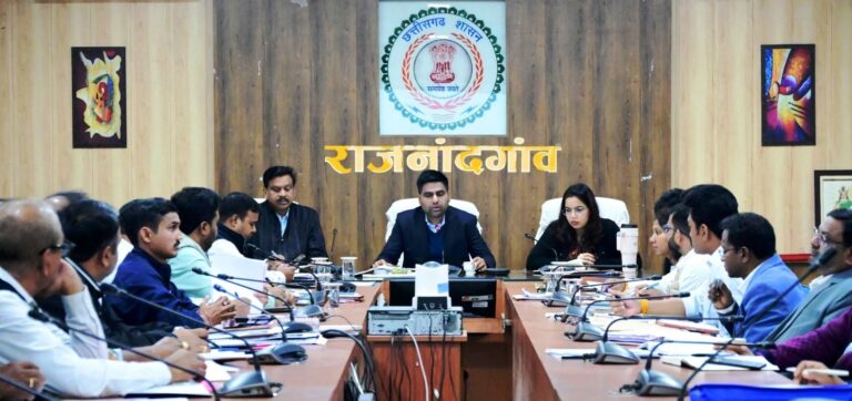 NATIONAL : कलेक्टर ने गणतंत्र दिवस मुख्य समारोह के सफल आयोजन के लिए अधिकारियों की ली बैठक