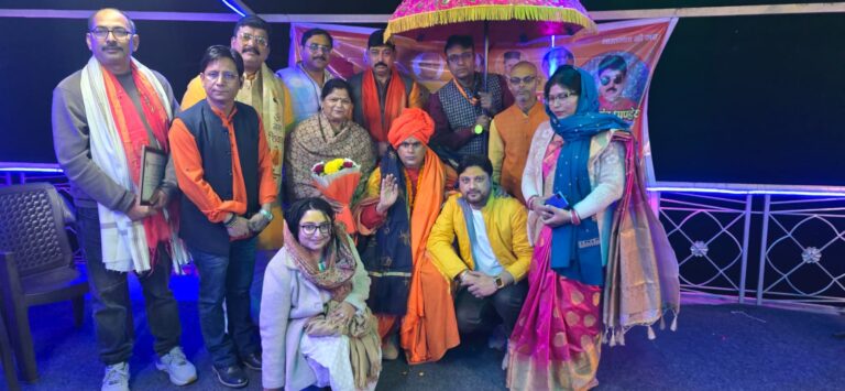 NATIONAL : काशी पहुंचने पर सनातन सम्राट परमपूज्य स्वामी चक्रपाणि जी महाराज का भव्य स्वागत-अभिनंदन