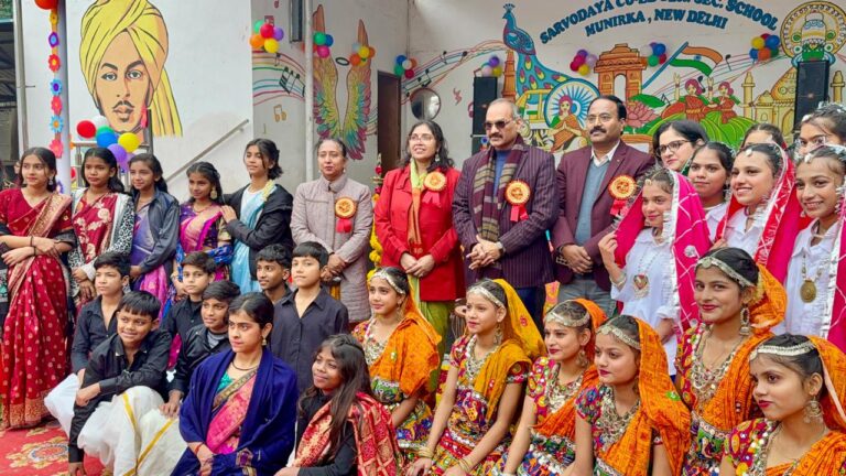 NATIONAL : भव्यता और सुंदरता का सुंदर समावेश मुनिरका स्कूल का “तरंग”वार्षिकोत्सव ।