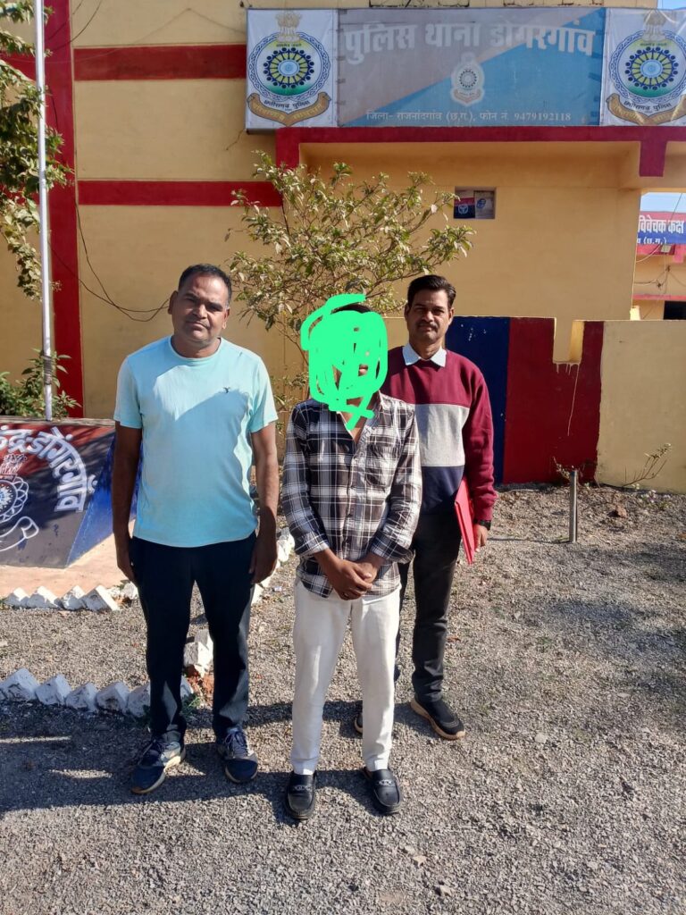 NATIONAL : 24 घंटे के अंदर नाबलिक बालिका को डोंगरगांव थाना द्वारा बरामद किया गया।नाबालिक बालिका को भगाकर दुष्कर्म करने वाला नाबालिक रायपुर से गिरफ्तार।