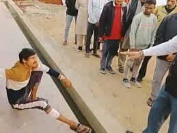 NATIONAL : ‘करंट लगाया और जबरन कबूल कराया’, यूपी की जेल में जज को कैदी ने बता दिया एनकाउंटर का असली सच