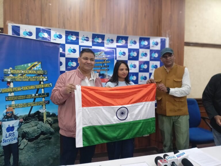 NATIONAL : भारतीय पर्वतारोही ज्योति शर्मा ने रचा इतिहास, 77 वें गणतंत्र दिवस पर अफ्रीका तंजानिया माउंट किलिमंजारो पर सबसे तेज़ एकल चढ़ाई का नया रिकॉर्ड सेट किया