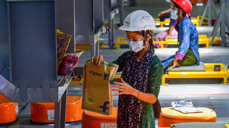 Business : 300 लोगों के हाथ से गई नौकरी,फ्लिपकार्ट ने परफॉर्मेंस रिव्यू के बाद कंपनी से निकाले लोग