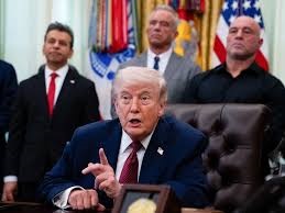 WORLD : अपने ही घर में औंधे मुंह गिरे ट्रंप, 62 फीसदी लोगों को पसंद नहीं अमरीकी राष्ट्रपति का स्वभाव और कामकाज