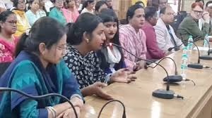 NATIONAL : सिर्फ दुआ नहीं देंगे, दुल्हनें सजाएंगे ट्रांसजेंडर…, रामगढ़ में किन्नरों के लिए बड़ी पहल