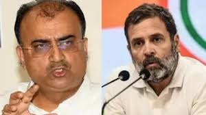 NATIONAL : BJP का दावा- राहुल की विदेश यात्राओं पर 60 करोड़ खर्च, कांग्रेस बोली- आर्थिक नाकामी से ध्यान भटका रहे