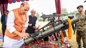 NATIONAL : ‘भविष्य के युद्ध सिर्फ हथियारों से नहीं जीते जाएंगे’: सेना से बोले राजनाथ सिंह- दुश्मन को दें सरप्राइज
