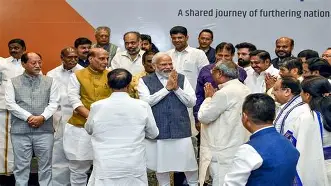 NATIONAL : NDA संसदीय दल की बैठक: रक्षा मंत्री ने PM मोदी को सम्मानित किया; पहलगाम-ऑपरेशन सिंदूर पर अहम प्रस्ताव पारित