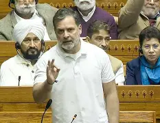 NATIONAL : फोटो दिखाकर राहुल ने गृहमंत्री अमित शाह पर लगाए गंभीर आरोप, बोले- आपकी वजह से छात्रों पर हुई बर्बरता