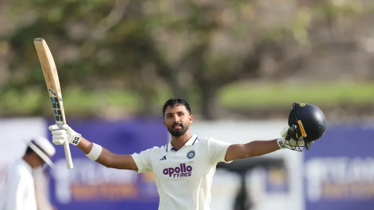 SPORTS : भारत-श्रीलंका दूसरा टेस्ट : पडिक्कल का शतक, गिल ने जड़ा पचासा; पहले दिन भारत ने बनाए 300 रन
