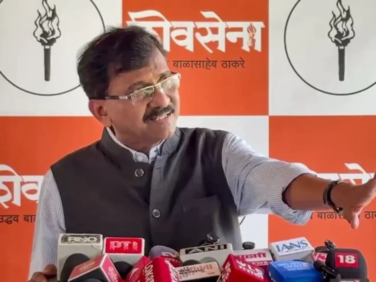 NATIONAL : राहुल गांधी से डरी हुई है भाजपा, अगले महीने के बाद पतन शुरू हो जाएगा: संजय राउत