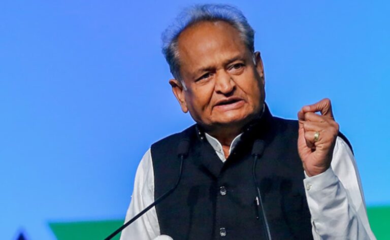NATIONAL : निकाय चुनाव के लिए मुख्यमंत्री का रोड शो करना भाजपा सरकार की विफलता का प्रमाण: गहलोत