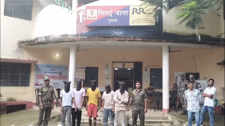 NATIONAL : एकतरफा प्यार में हैवान बना सीनियर, 11वीं की छात्रा का किया अपहरण: बोलेरो से जंगल ले गया, रातभर रखा