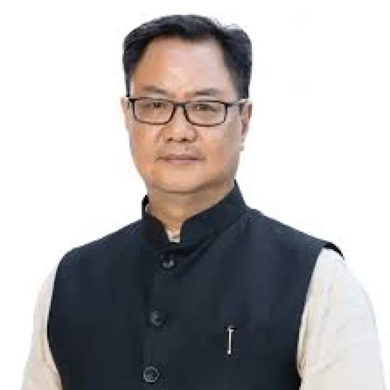 NATIONAL : जीडीपी के आंकड़े पर संग्राम: कांग्रेस ने बीयर मग से की तुलना, रिजिजू बोले- भारत की तरक्की से इतनी नफरत क्यों?