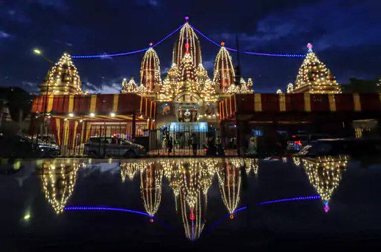 NATIONAL : श्रीकृष्ण जन्माष्टमी आज, मथुरा-द्वारका में मंगला आरती, दिनभर चलेगा पूजन, 75 लाख श्रद्धालु पहुंचने की संभावना; पुरी में भगवान जगन्नाथ देंगे कान्हा को जन्म
