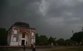 NATIONAL : गर्मी का कैलेंडर क्यों बदल रहा?: अब अप्रैल-अक्तूबर भी तपेंगे, दुनिया की आधी जमीन पर बढ़ा गर्मी का मौसम